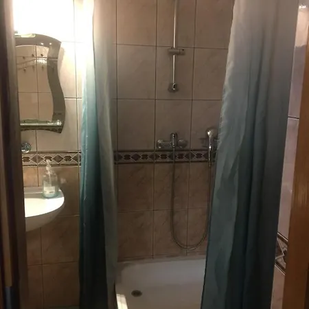 A3apartament 2 Pokojowy Aneks Kuchenny 2 Lazienki Na Korytarzu Wspolne Z Innymi Goscmi