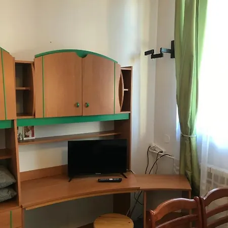 A3apartament 2 Pokojowy Aneks Kuchenny 2 Lazienki Na Korytarzu Wspolne Z Innymi Goscmi Zakopane